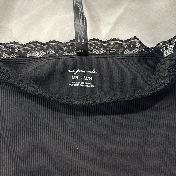 Off the shoulder black long sleeve crop top. - Picture 2 of 2